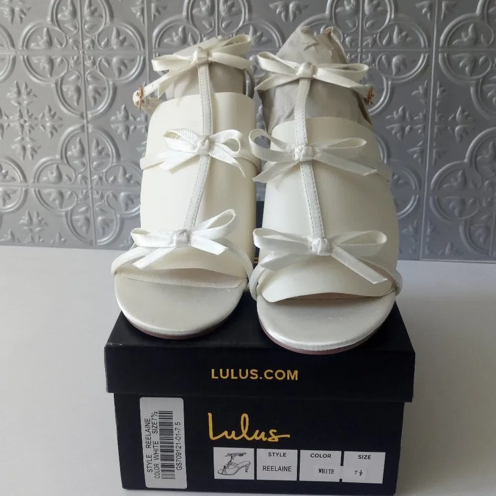 Lulus Women's Satin 3 Bow Straps Heeled Sandals